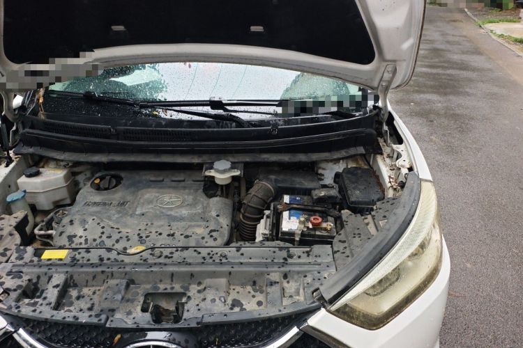 Used JAC Group Refine S3 2014 1.5L Manual Luxury Smart Model Engine Bay Left