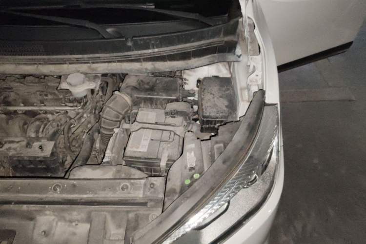 Used JAC Group Refine S3 2014 1.5L Manual Luxury Smart Model Engine Bay Left