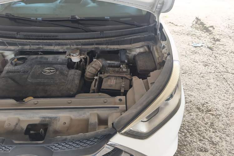 Used JAC Group Refine S3 2014 1.5L Manual Luxury Smart Model Engine Bay Left