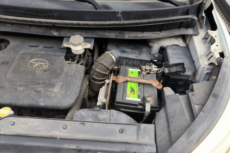 Used JAC Group Refine S3 2014 1.5L Manual Luxury Smart Model Engine Bay Left