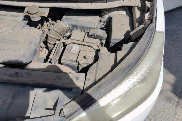 Used JAC Group Refine S3 2014 1.5L Manual Luxury Smart Model Engine Bay Left