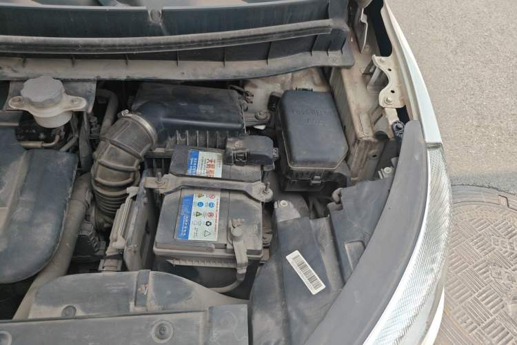 Used JAC Group Refine S3 2014 1.5L Manual Luxury Smart Model Engine Bay Left
