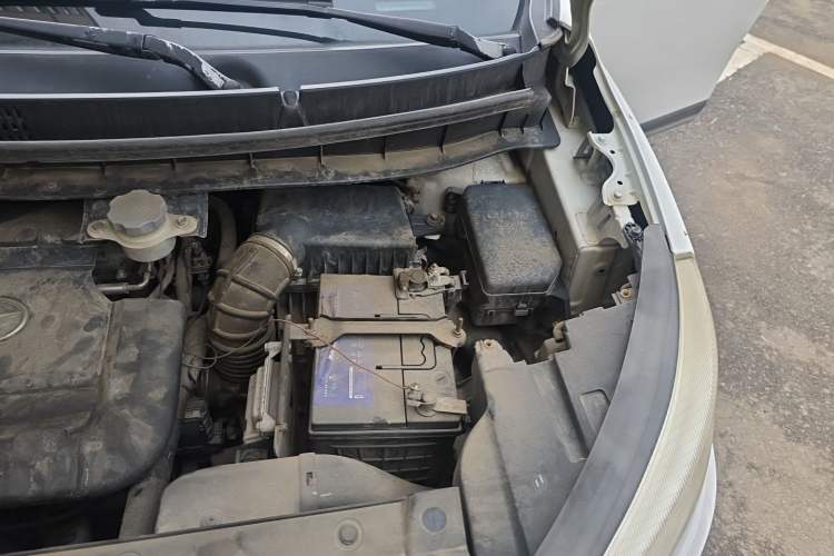 Used JAC Group Refine S3 2014 1.5L Manual Luxury Smart Model Engine Bay Left