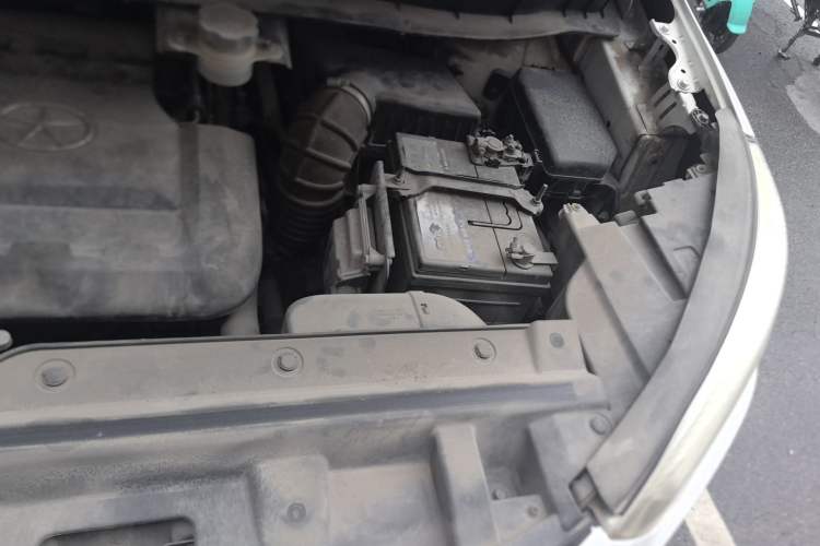 Used JAC Group Refine S3 2014 1.5L Manual Luxury Smart Model Engine Bay Left