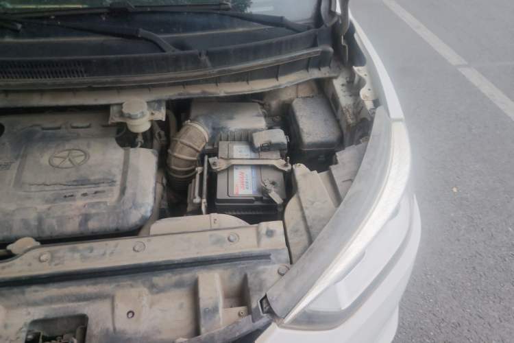 Used JAC Group Refine S3 2014 1.5L Manual Luxury Smart Model Engine Bay Left