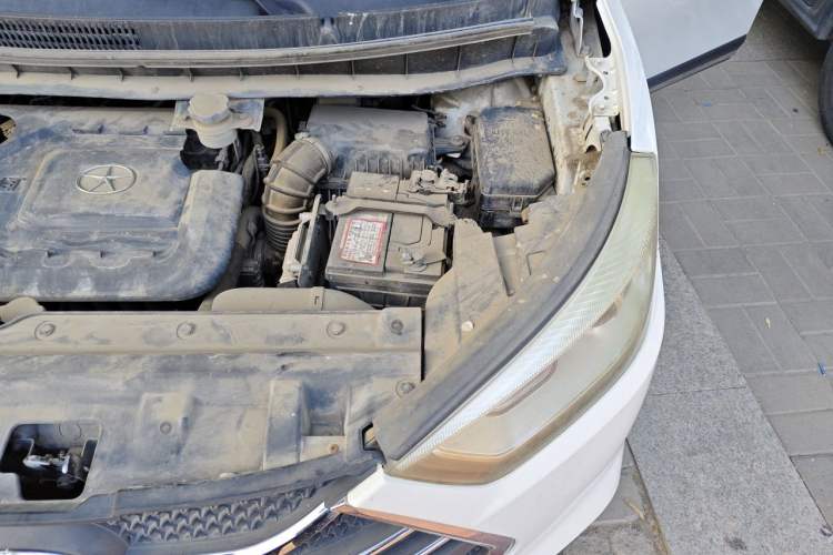 Used JAC Group Refine S3 2014 1.5L Manual Luxury Smart Model Engine Bay Left