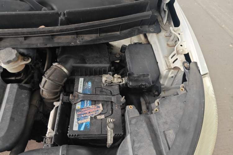 Used JAC Group Refine S3 2014 1.5L Manual Luxury Smart Model Engine Bay Left