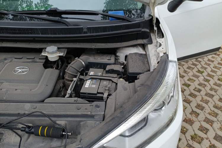 Used JAC Group Refine S3 2014 1.5L Manual Luxury Smart Model Engine Bay Left