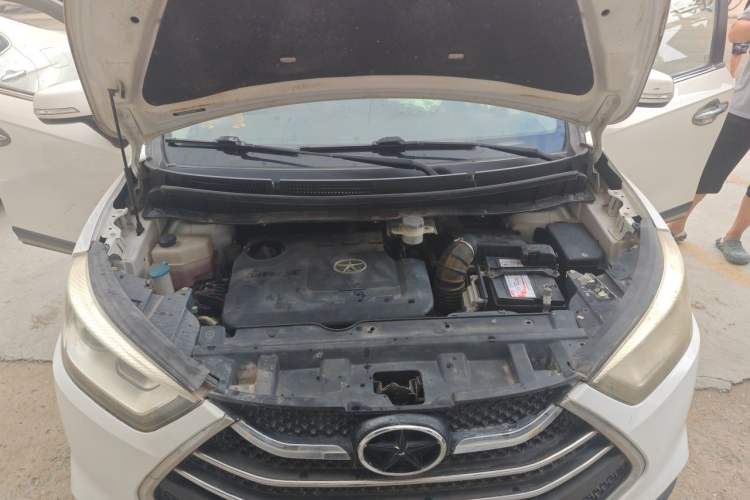 Used JAC Group Refine S3 2014 1.5L Manual Luxury Model Engine Bay