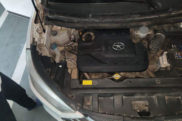Used JAC Group Refine S3 2014 1.5L Manual Luxury Model Engine Bay Right