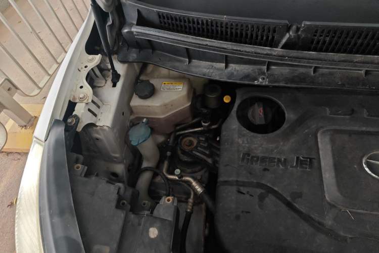 Used JAC Group Refine S3 2014 1.5L Manual Luxury Smart Model Engine Bay Right