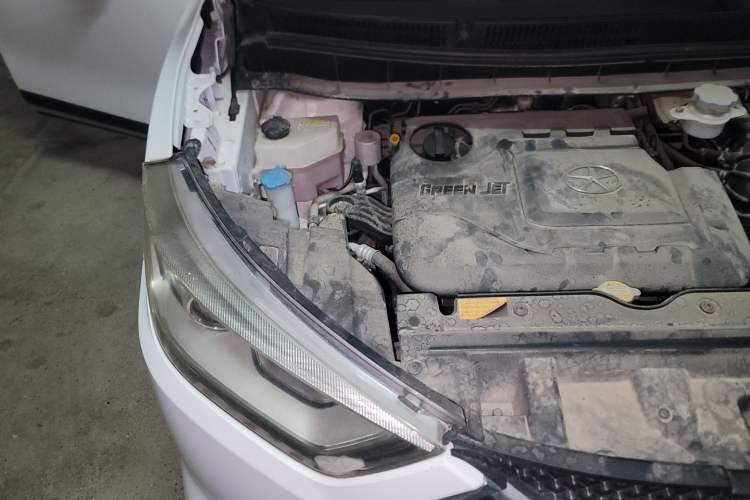 Used JAC Group Refine S3 2014 1.5L CVT Luxury Version Engine Bay Right