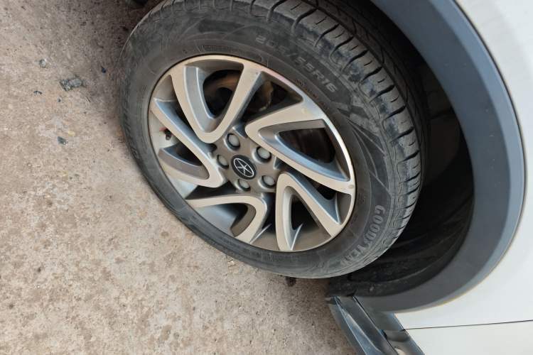 Used JAC Group Refine S3 2014 1.5L CVT Luxury Smart Model Exterior 4