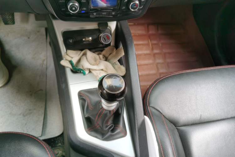 Used JAC Group Refine S3 2014 1.5L Manual Luxury Smart Model Gear Lever