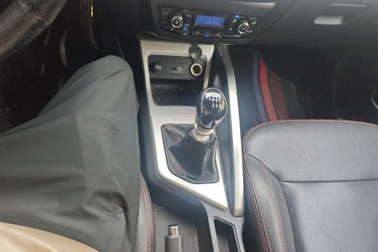 Used JAC Group Refine S3 2014 1.5L Manual Luxury Smart Model Gear Lever