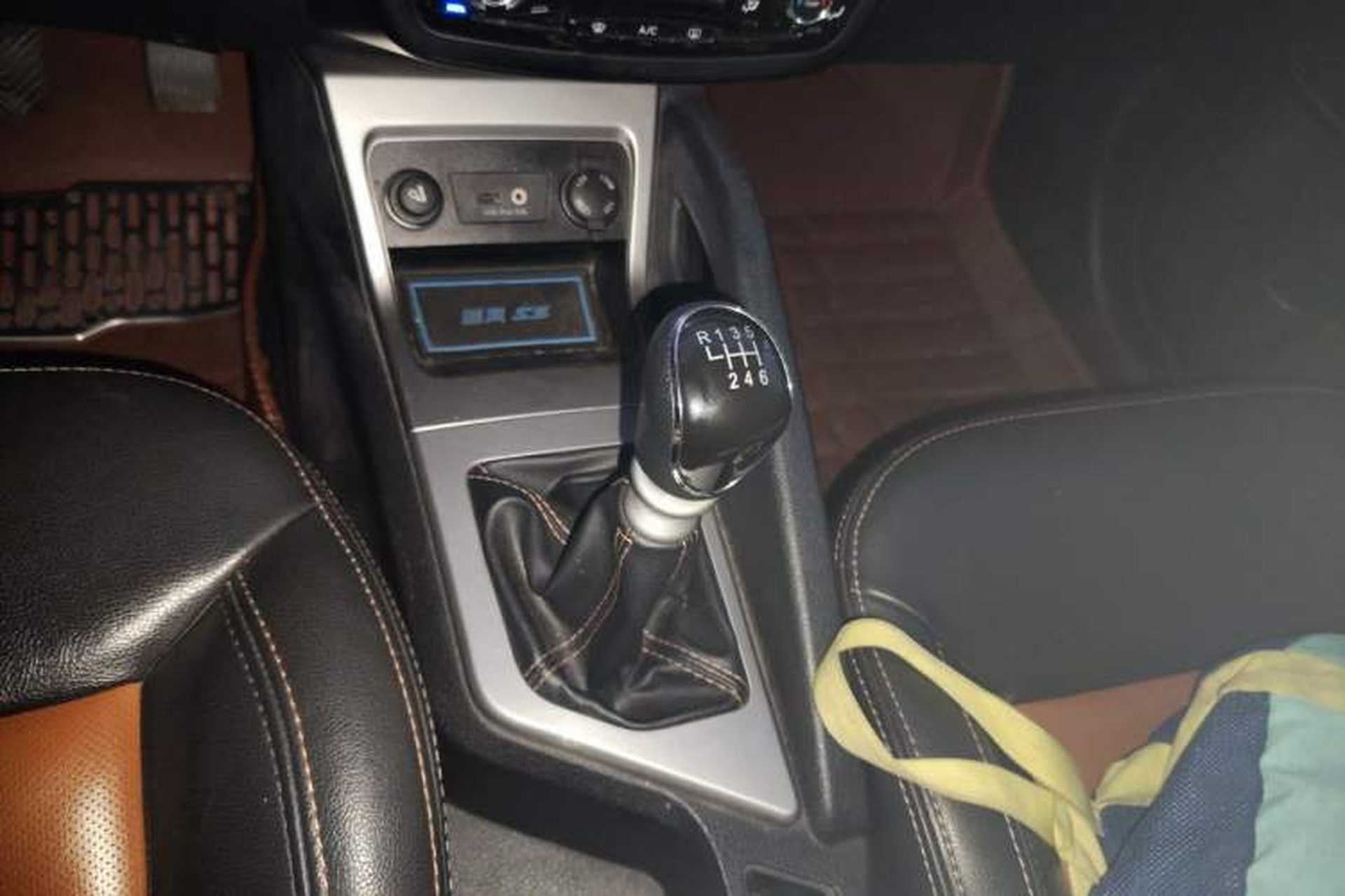 Used JAC Group Refine S3 2014 1.5L Manual Luxury Smart Model Gear Lever