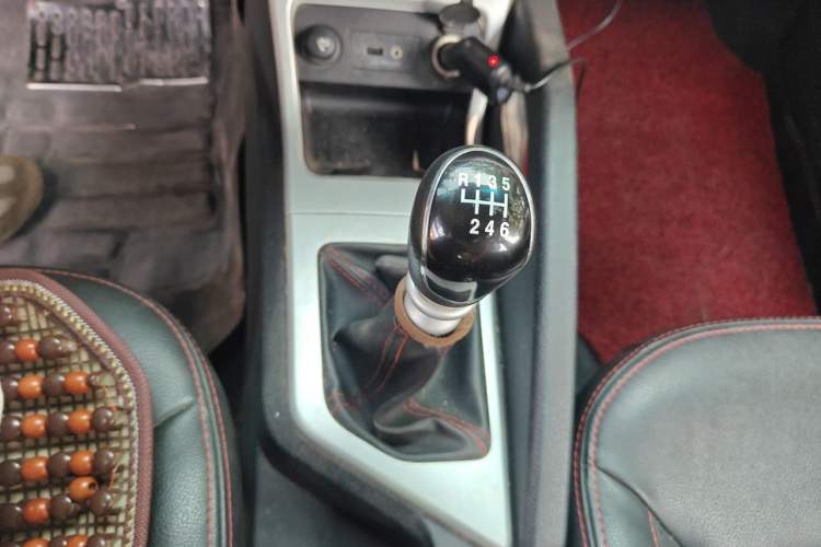 Used JAC Group Refine S3 2014 1.5L Manual Luxury Smart Model Gear Lever