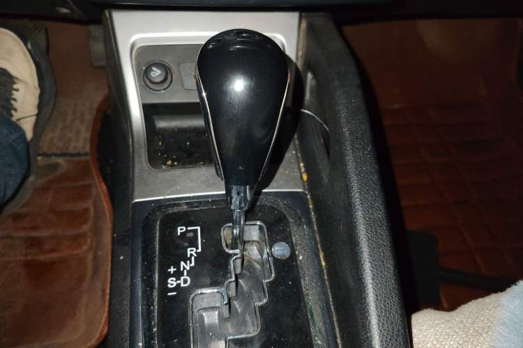 Used JAC Group Refine S3 2014 1.5L CVT Luxury Version Gear Lever