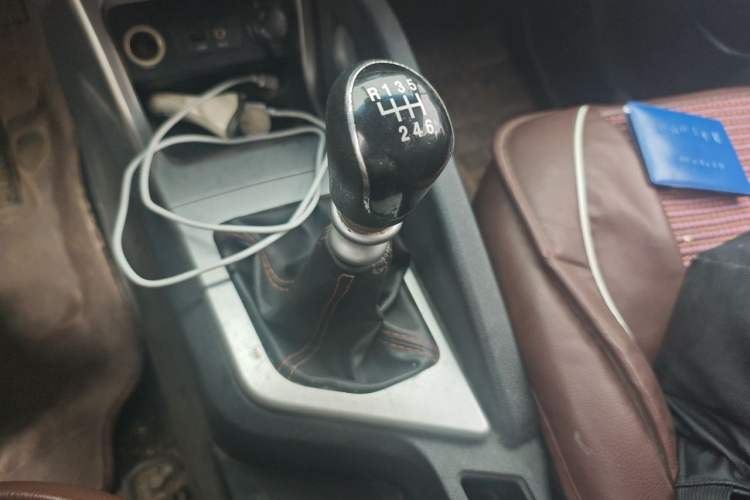 Used JAC Group Refine S3 2014 1.5L Manual Luxury Model Gear Lever