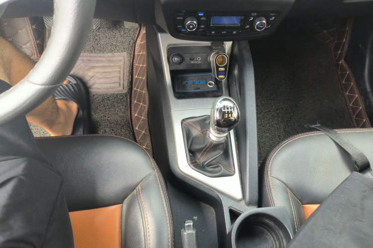 Used JAC Group Refine S3 2014 1.5L Manual Luxury Smart Model Gear Lever