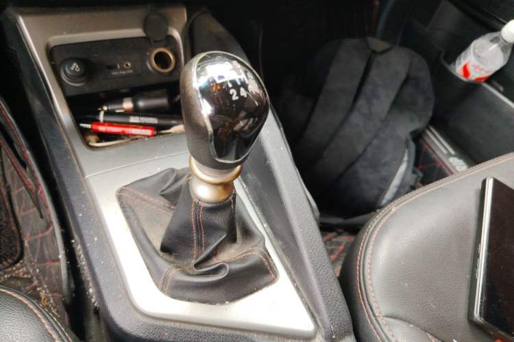 Used JAC Group Refine S3 2014 1.5L Manual Luxury Smart Model Gear Lever