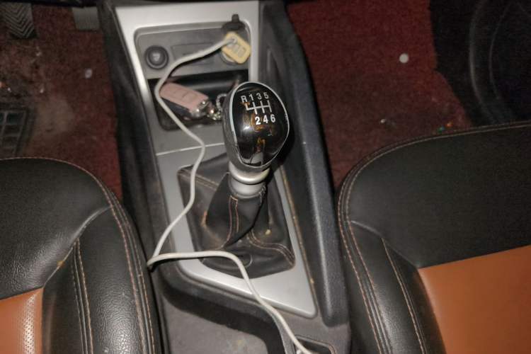 Used JAC Group Refine S3 2014 1.5L Manual Luxury Model Gear Lever