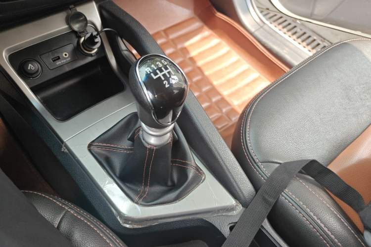 Used JAC Group Refine S3 2014 1.5L Manual Luxury Smart Model Gear Lever