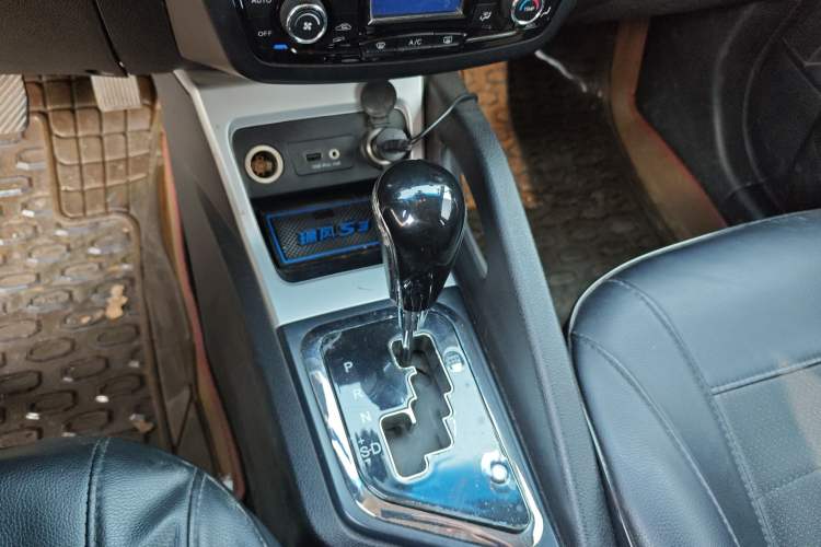 Used JAC Group Refine S3 2014 1.5L CVT Luxury Smart Model Gear Lever