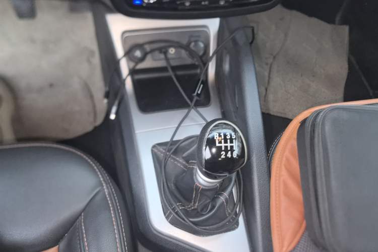 Used JAC Group Refine S3 2014 1.5L Manual Luxury Smart Model Gear Lever