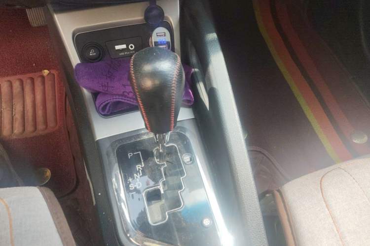 Used JAC Group Refine S3 2014 1.5L CVT Luxury Smart Model Gear Lever
