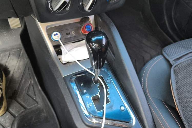 Used JAC Group Refine S3 2014 1.5L CVT Luxury Version Gear Lever