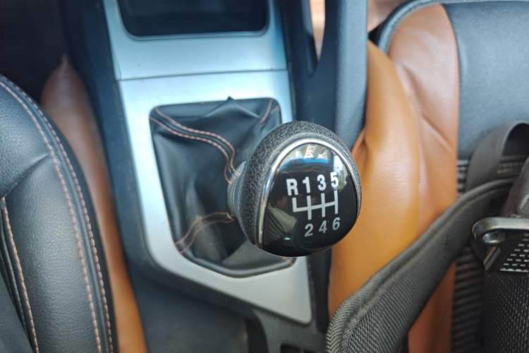 Used JAC Group Refine S3 2014 1.5L Manual Luxury Smart Model Gear Lever