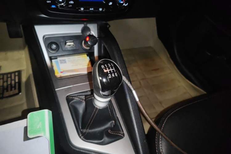 Used JAC Group Refine S3 2014 1.5L Manual Luxury Smart Model Gear Lever