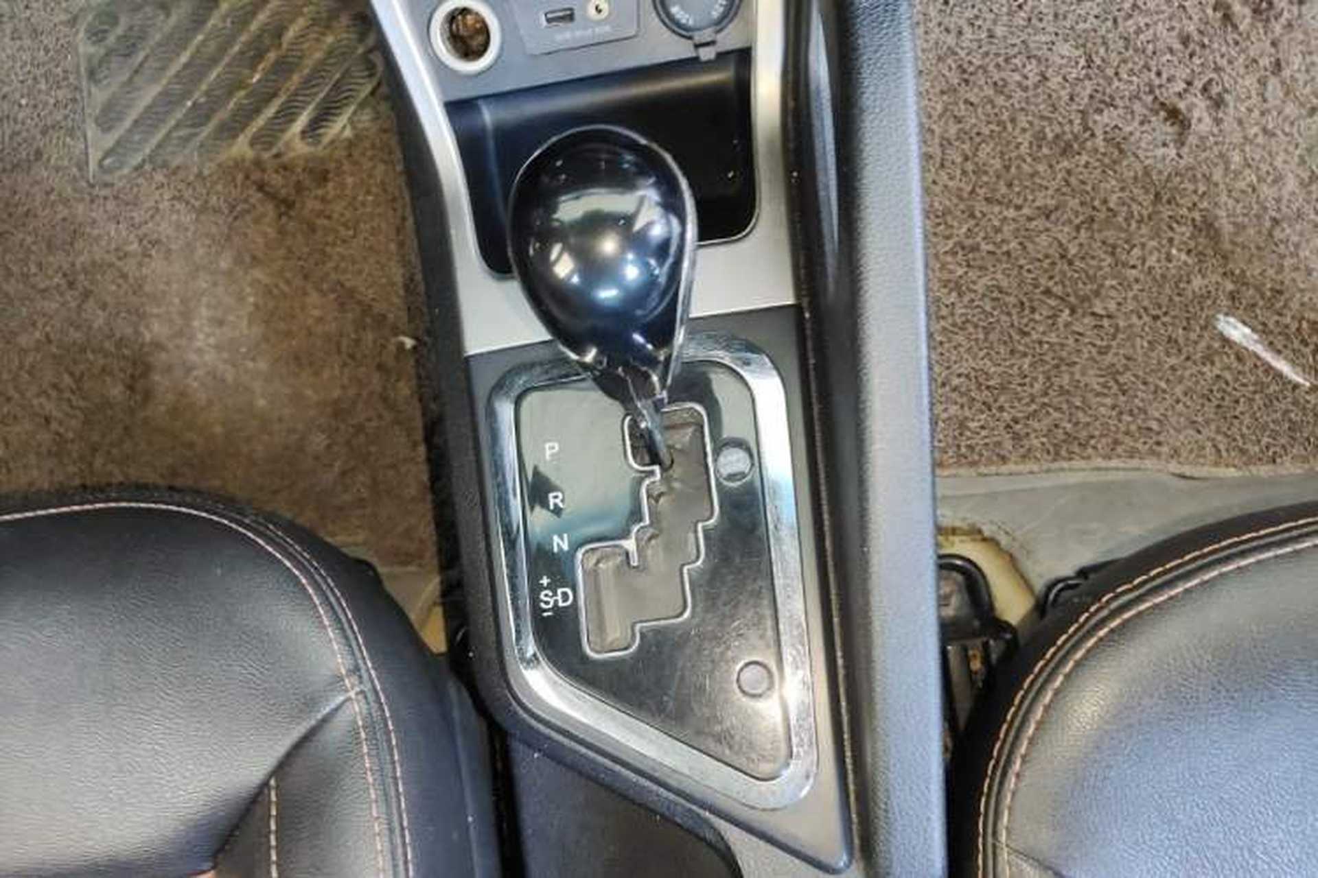 Used JAC Group Refine S3 2014 1.5L CVT Luxury Smart Model Gear Lever