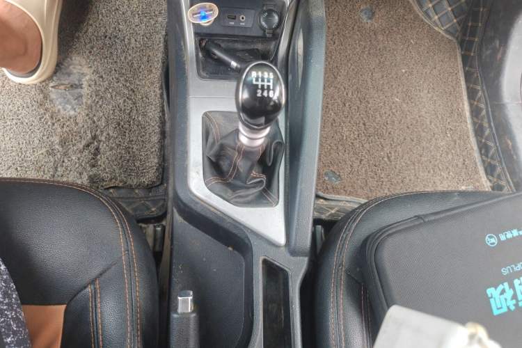 Used JAC Group Refine S3 2014 1.5L Manual Luxury Model Gear Lever