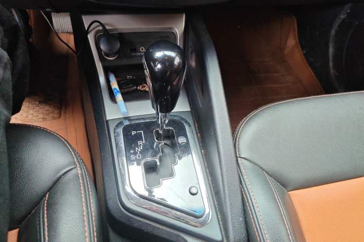 Used JAC Group Refine S3 2014 1.5L CVT Luxury Smart Model Gear Lever