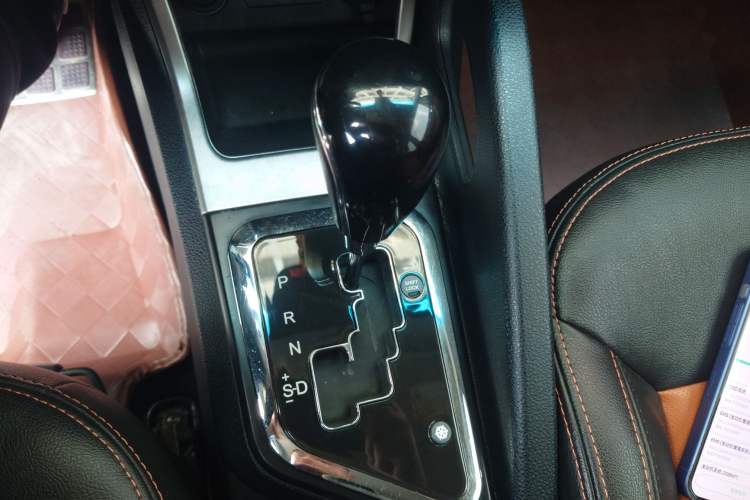 Used JAC Group Refine S3 2014 1.5L CVT Luxury Smart Model Gear Lever