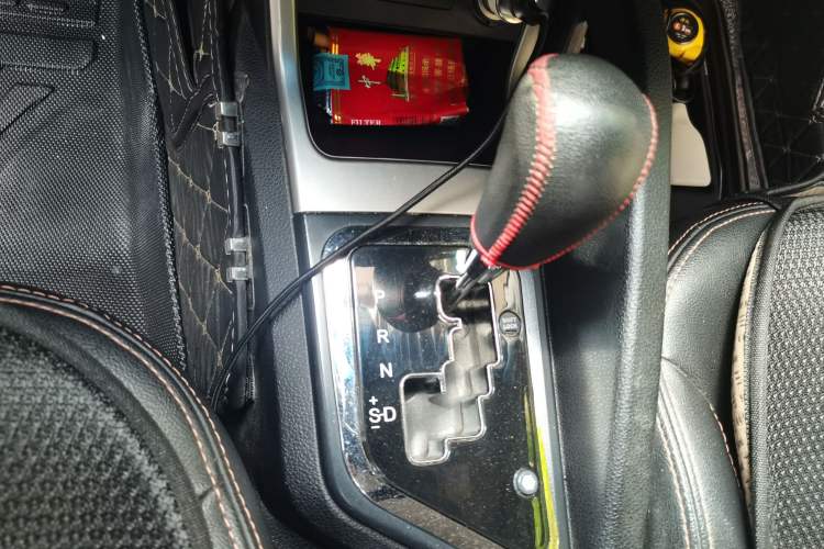 Used JAC Group Refine S3 2014 1.5L CVT Luxury Smart Model Gear Lever