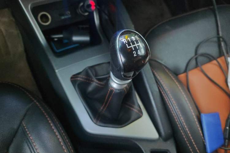 Used JAC Group Refine S3 2014 1.5L Manual Luxury Smart Model Gear Lever