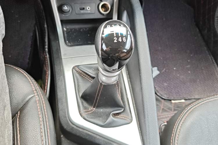 Used JAC Group Refine S3 2014 1.5L Manual Luxury Smart Model Gear Lever