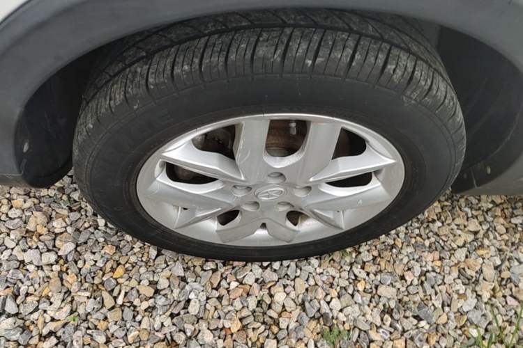 Used JAC Group Refine S3 2014 1.5L Manual Luxury Smart Model Left Front Wheel Hub