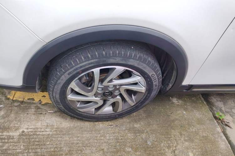 Used JAC Group Refine S3 2014 1.5L Manual Luxury Smart Model Left Front Wheel Hub