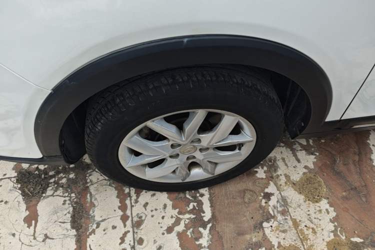 Used JAC Group Refine S3 2014 1.5L Manual Luxury Smart Model Left Front Wheel Hub