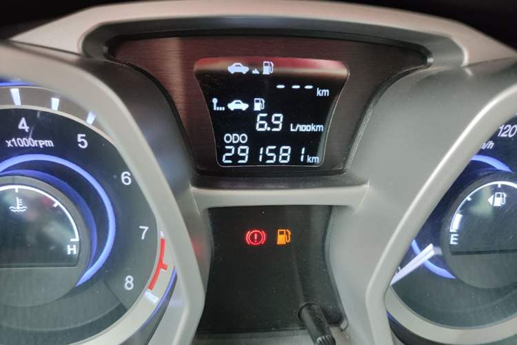 Used JAC Group Refine S3 2014 1.5L Manual Luxury Smart Model Odometer Close Up