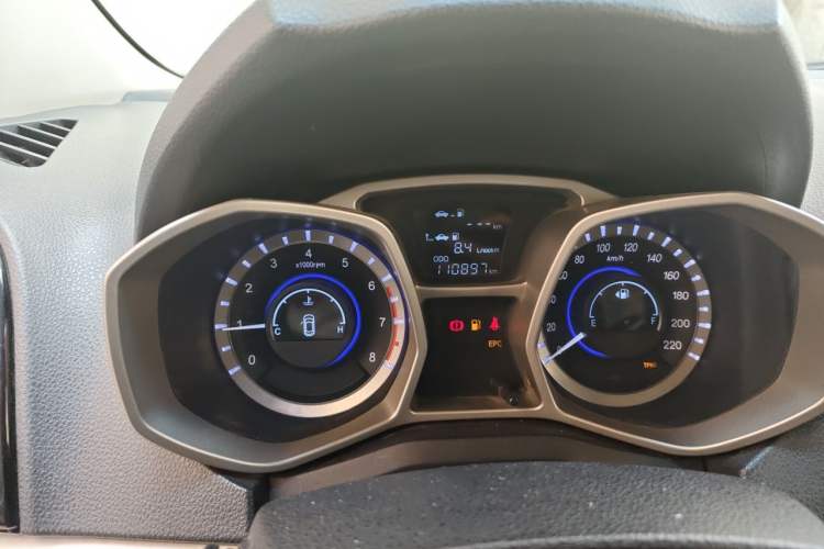 Used JAC Group Refine S3 2014 1.5L Manual Luxury Smart Model Odometer Close Up