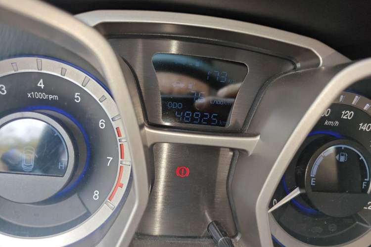 Used JAC Group Refine S3 2014 1.5L Manual Luxury Smart Model Odometer Close Up