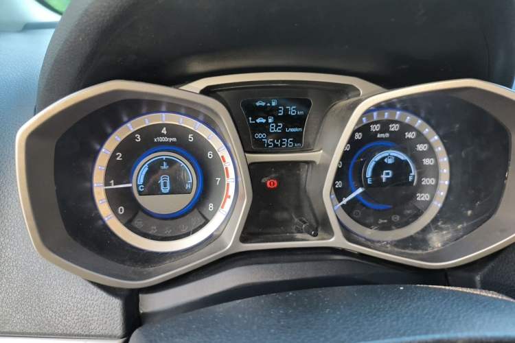 Used JAC Group Refine S3 2014 1.5L CVT Luxury Version Odometer Close Up