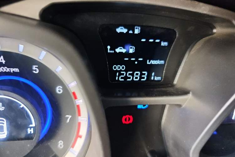 Used JAC Group Refine S3 2014 1.5L CVT Luxury Smart Model Odometer Close Up