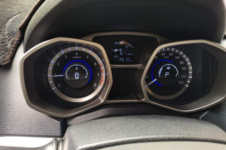 Used JAC Group Refine S3 2014 1.5L CVT Luxury Smart Model Odometer Close Up