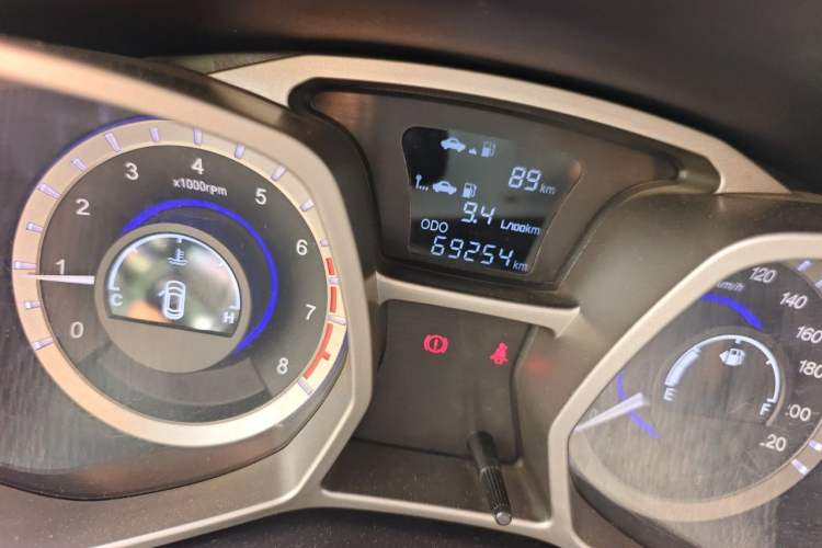Used JAC Group Refine S3 2014 1.5L Manual Luxury Smart Model Odometer Close Up